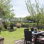Haus-christina-doppelhaushaelfte Holiday home *